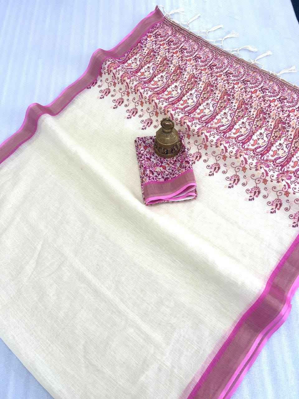 SOFT LINEN DIGITAL PRINTED GOLD ZARI BORDER SAREE 2