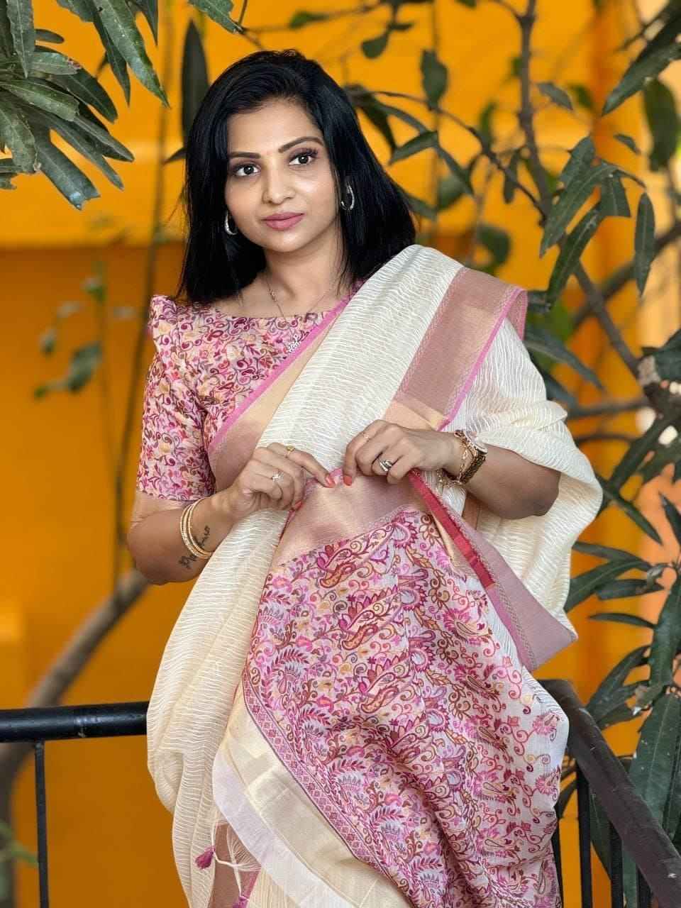 SOFT LINEN DIGITAL PRINTED GOLD ZARI BORDER SAREE 2