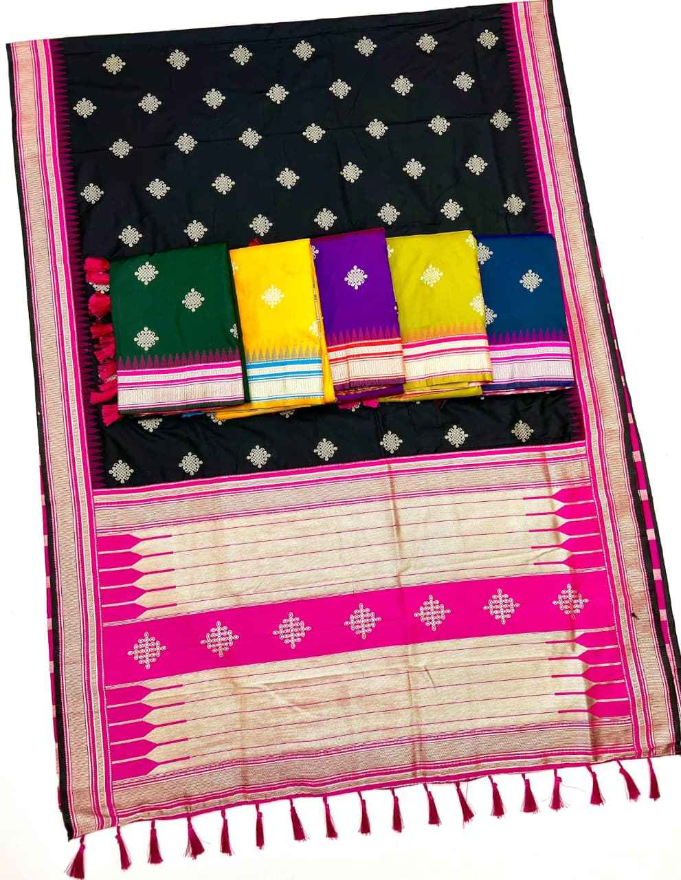 SOFT SILK TRADITONAL KOLAM STYLE ZARI WEAVING SAREE AT WHOLESALE PRICE