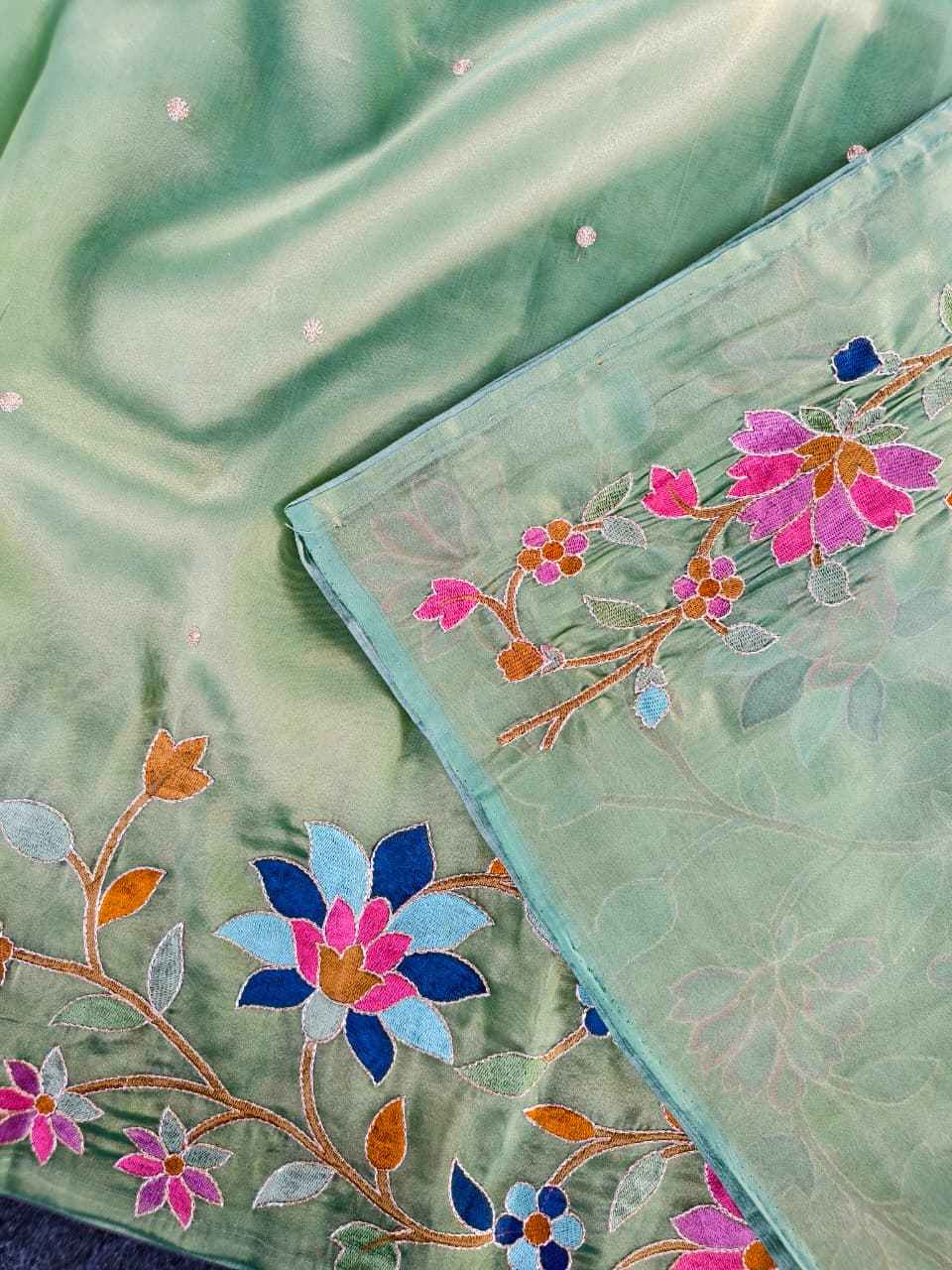 PREMIUM TISSUE SILK FLORAL THREAD EMBROIDERY SAREE