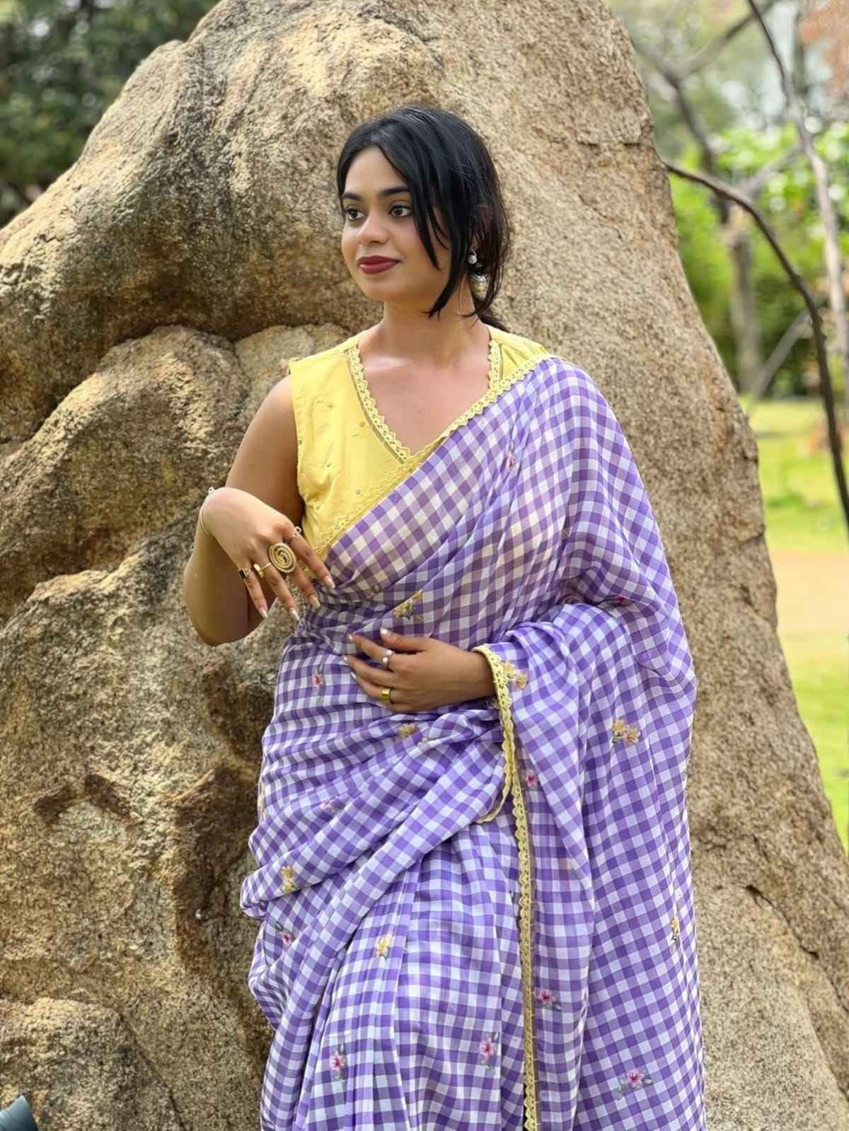 PLAIN LINEN DIGITAL PRINT FANCY LACE BORDER SAREE