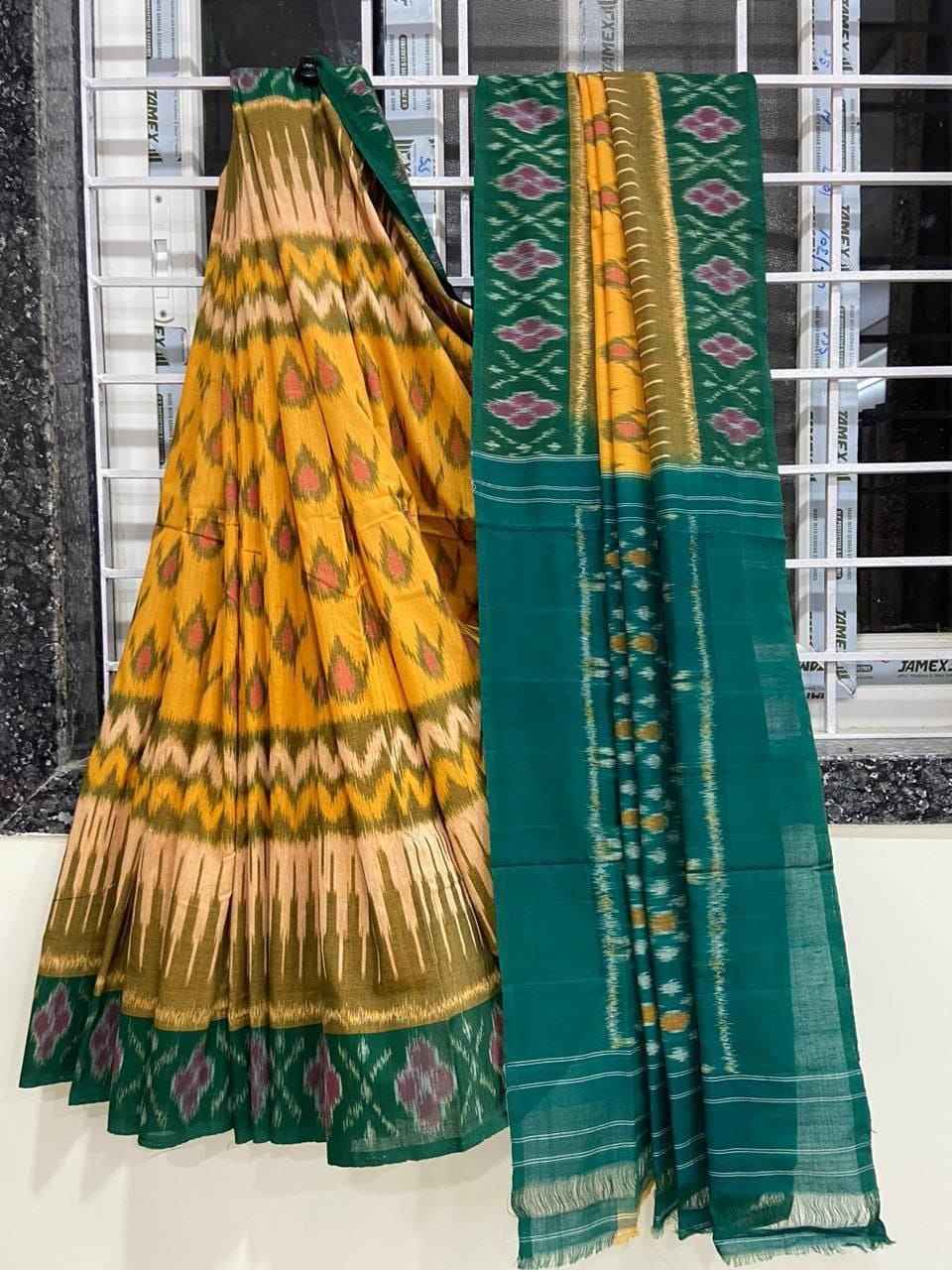 PLAIN LINEN DIGITAL PRINTED SAREE CODE MG457