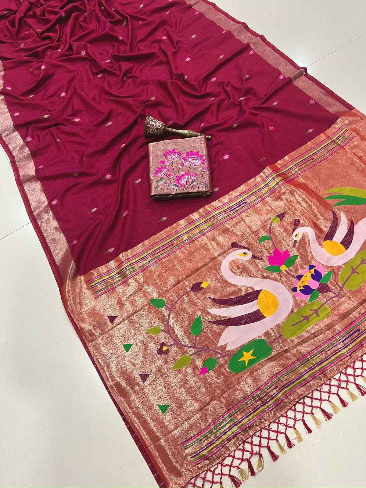 PREMIUM  SOFT PURE LINEN SILK ZARI WEAVING SAREE
