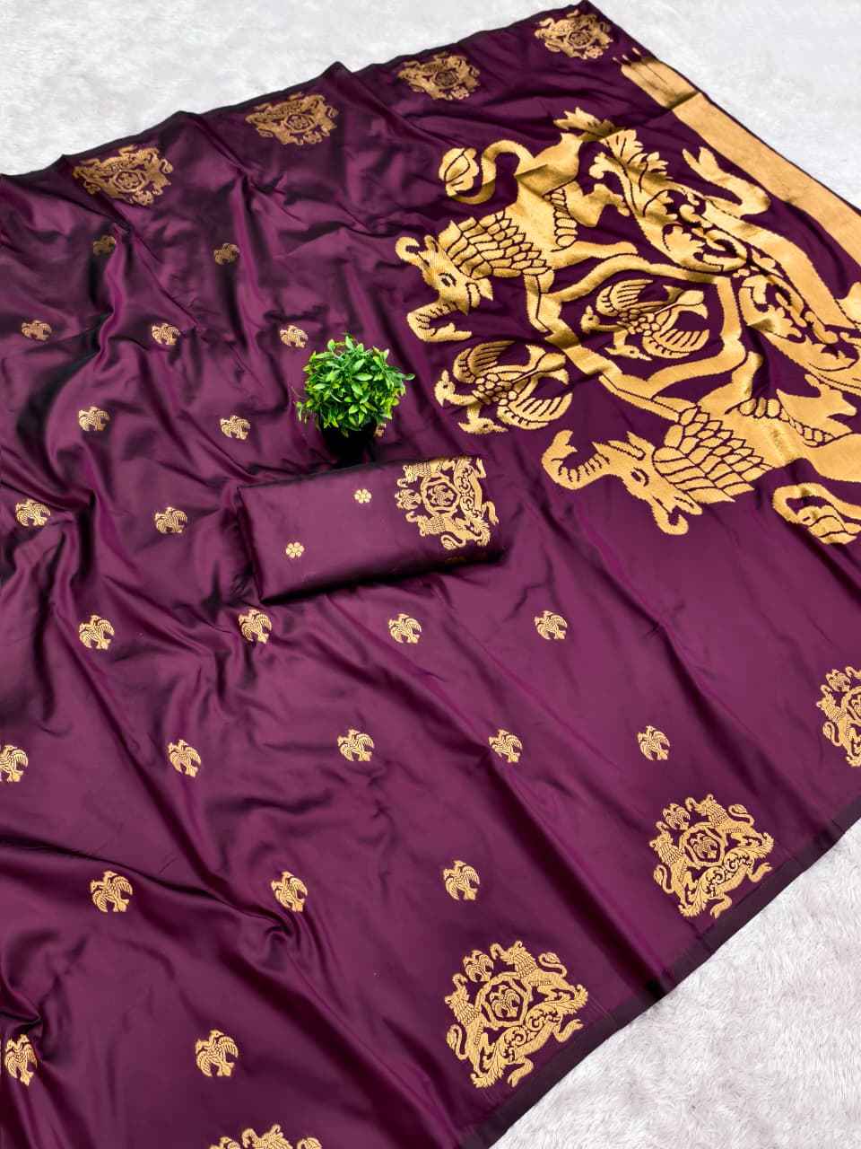 PURE BANARASI SILK SELF DELICATE ZARI WEAVING SAREE 