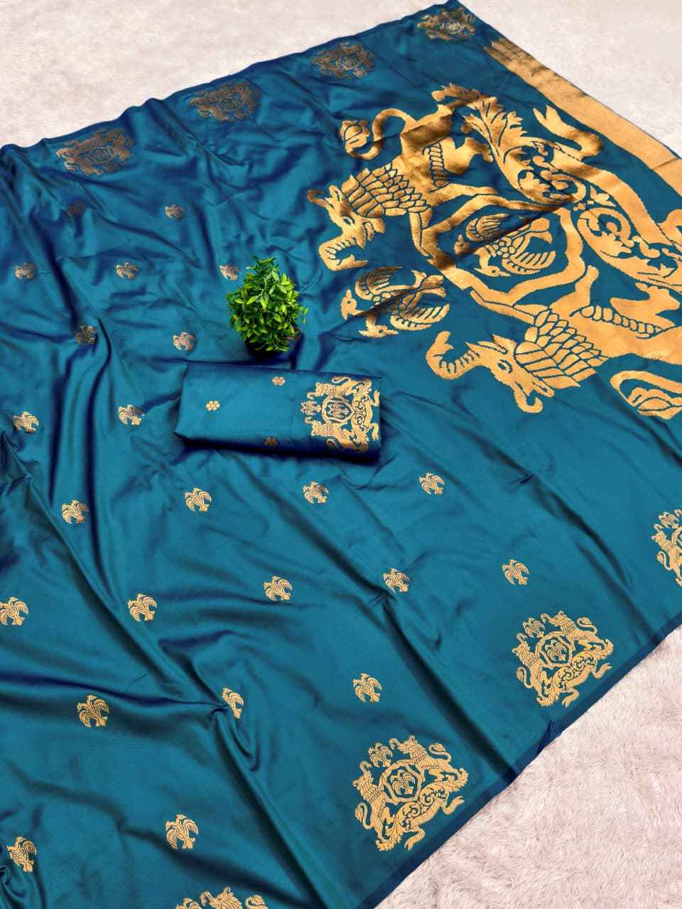 PURE BANARASI SILK SELF DELICATE ZARI WEAVING SAREE 