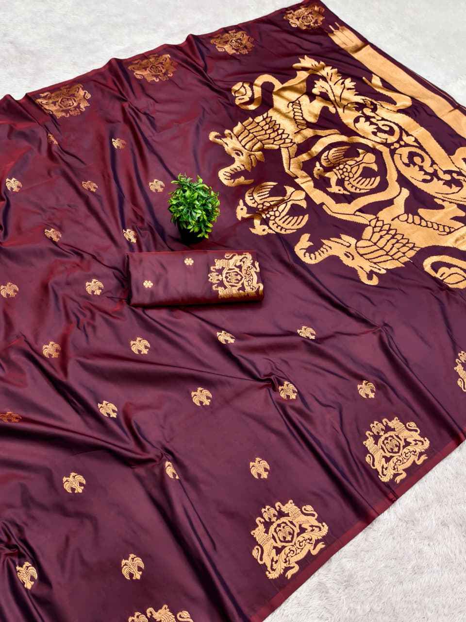 PURE BANARASI SILK SELF DELICATE ZARI WEAVING SAREE 
