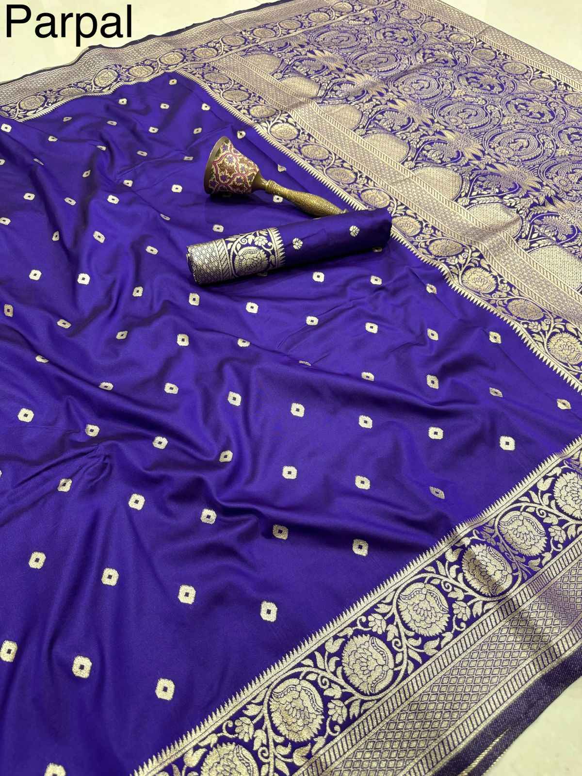 PURE HEAVY BANARASI SILK GOLD JARI WEAVING SAREE
