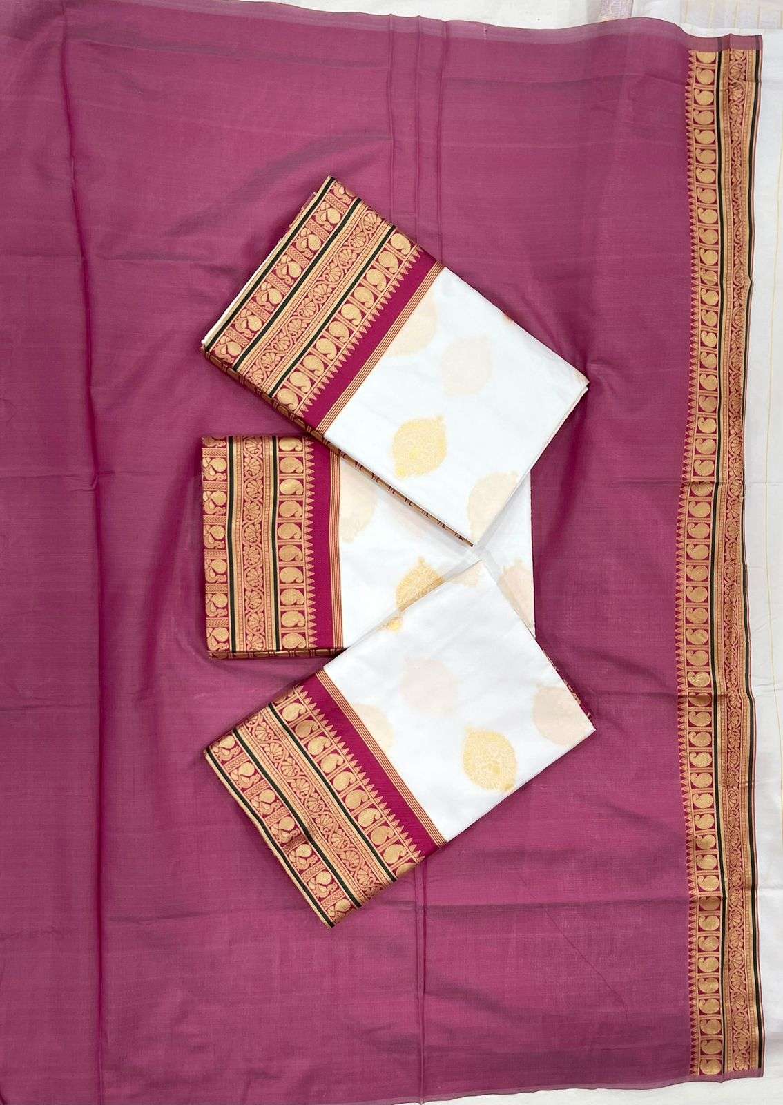 SOFT SILK RICH PALLU AND JACQUARD WORK SAREE CODE 305