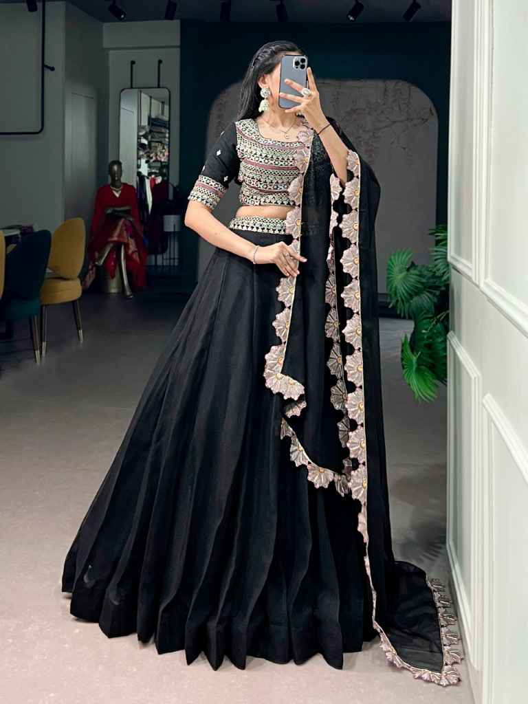 AURUM GEORGETTE THREAD & SEQUINS EMBROIDERY WORK LEHENGA CHOLI