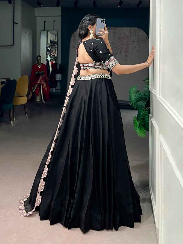 AURUM GEORGETTE THREAD & SEQUINS EMBROIDERY WORK LEHENGA CHOLI