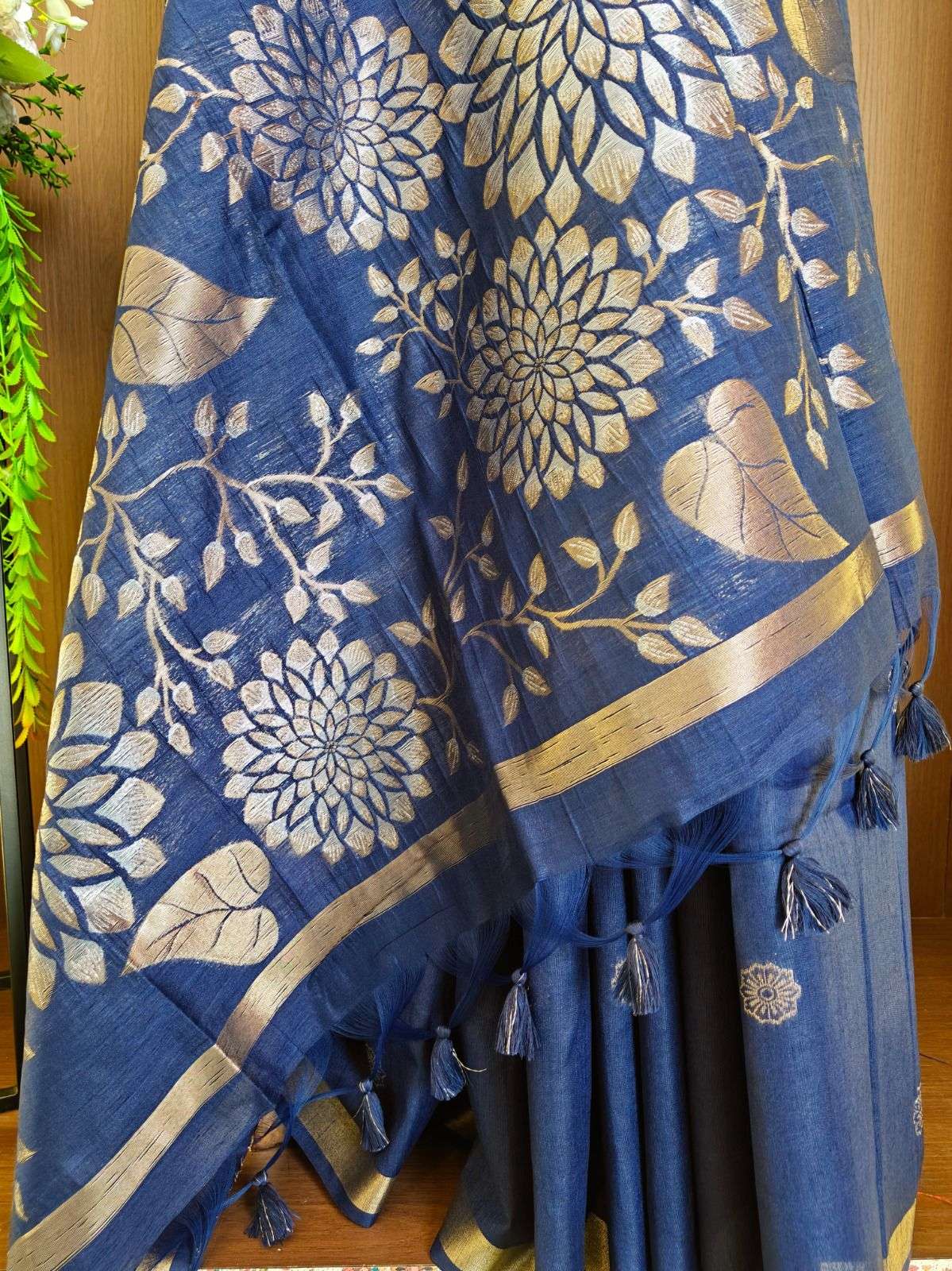 PREMIUM SOFT KHADI RAW SILK FLORAL ZARI WEAVING SAREE 