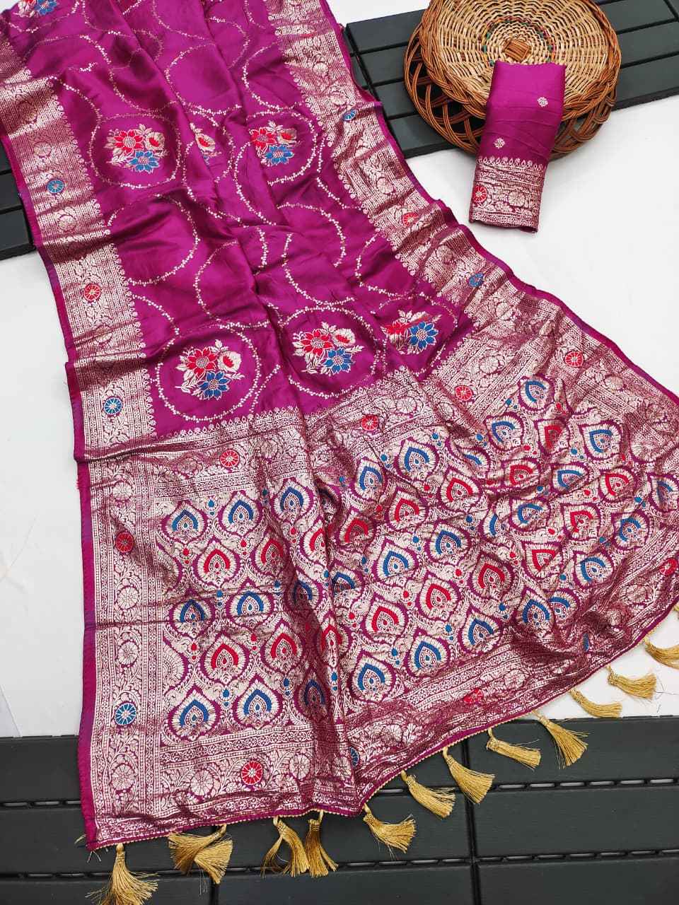 PURE SOFT RUSSIAN SILK MEENAKARI ZARI WOOVEN SAREE 1