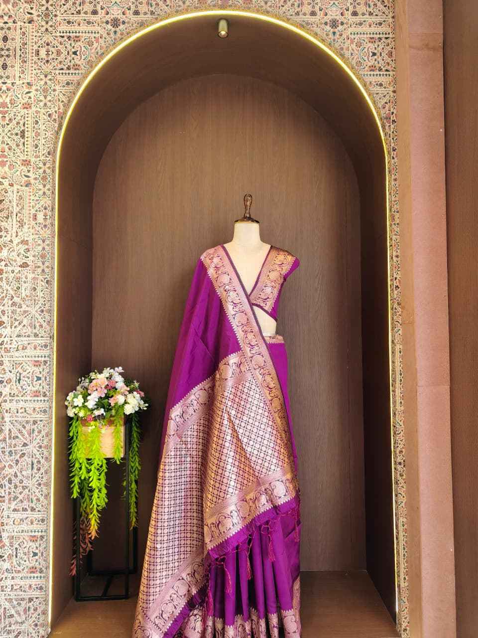 SOFT BANARASI RAW SILK ZARI WEAVING SAREE