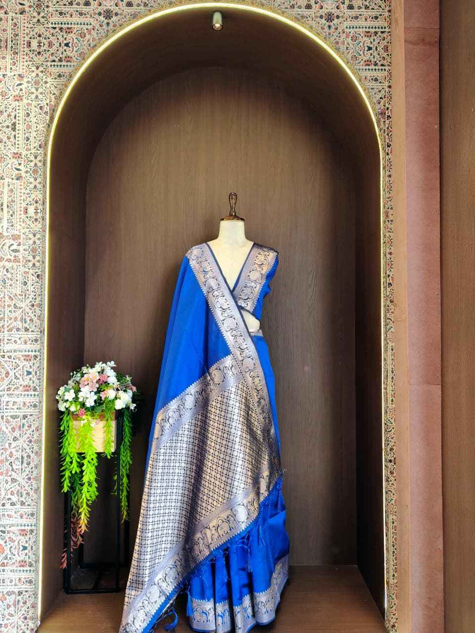 SOFT BANARASI RAW SILK ZARI WEAVING SAREE