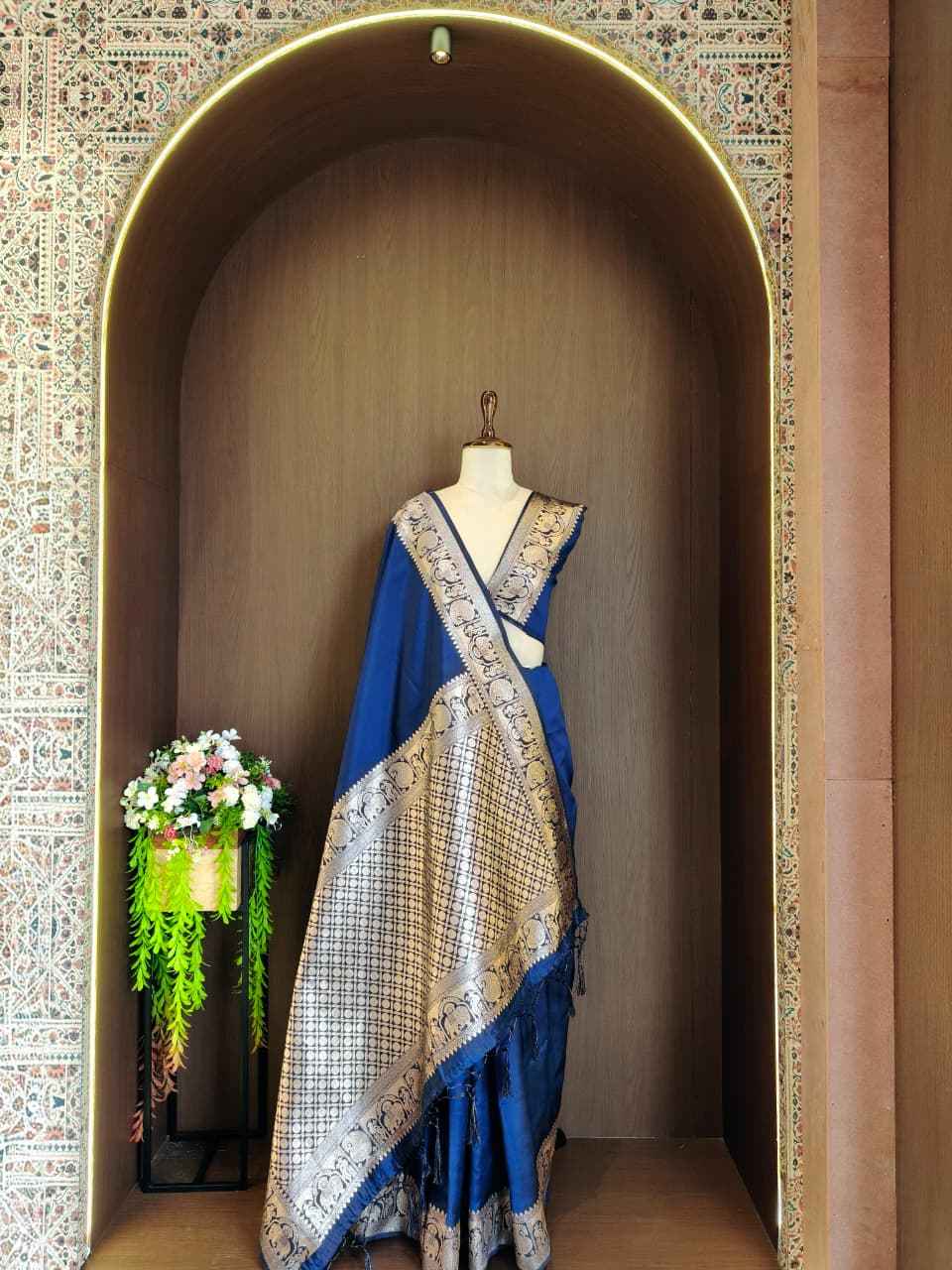 SOFT BANARASI RAW SILK ZARI WEAVING SAREE