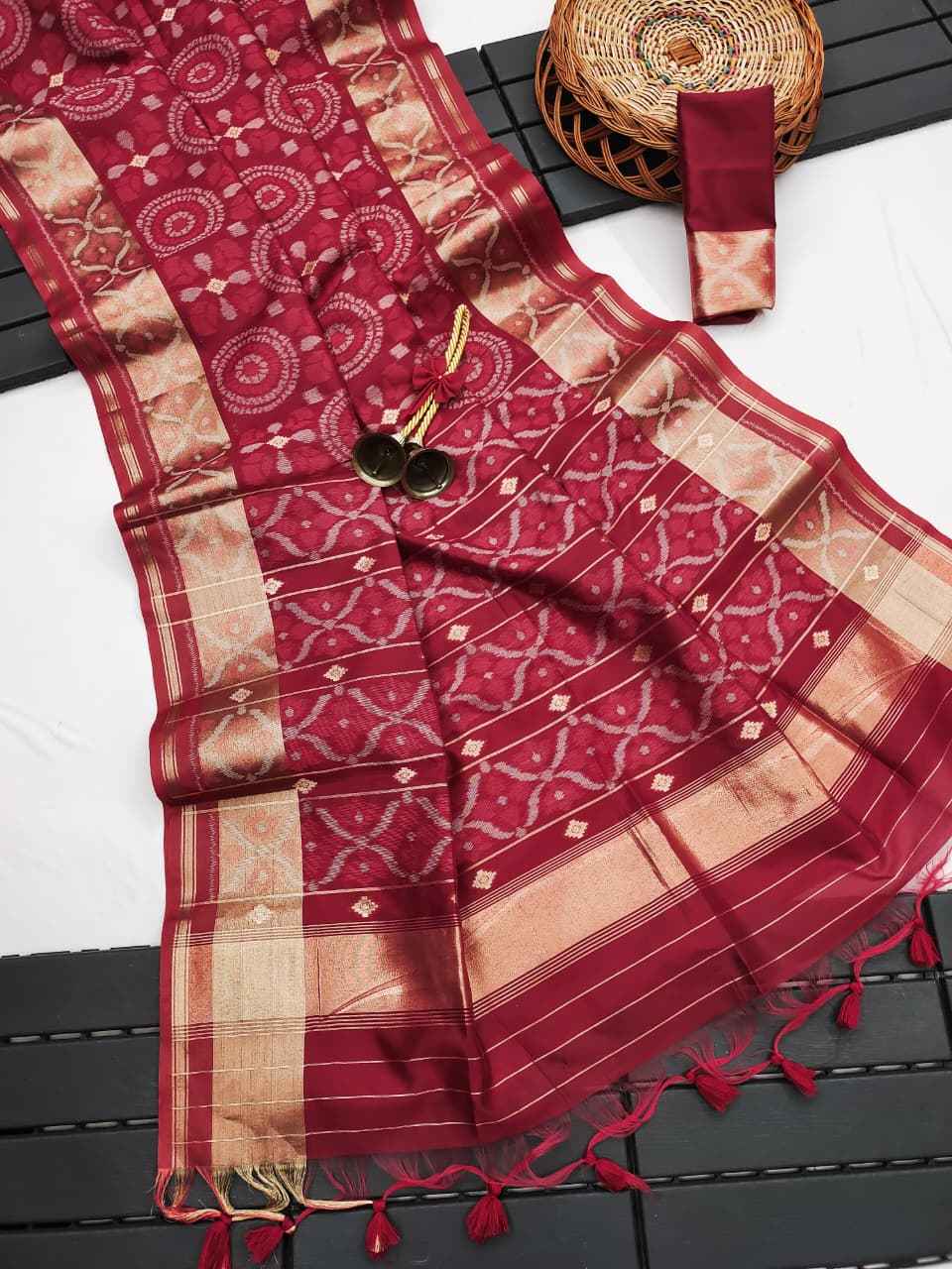 SOFT DESI RAW SILK POCHAMPALI IKKAT WEAVED SAREE 