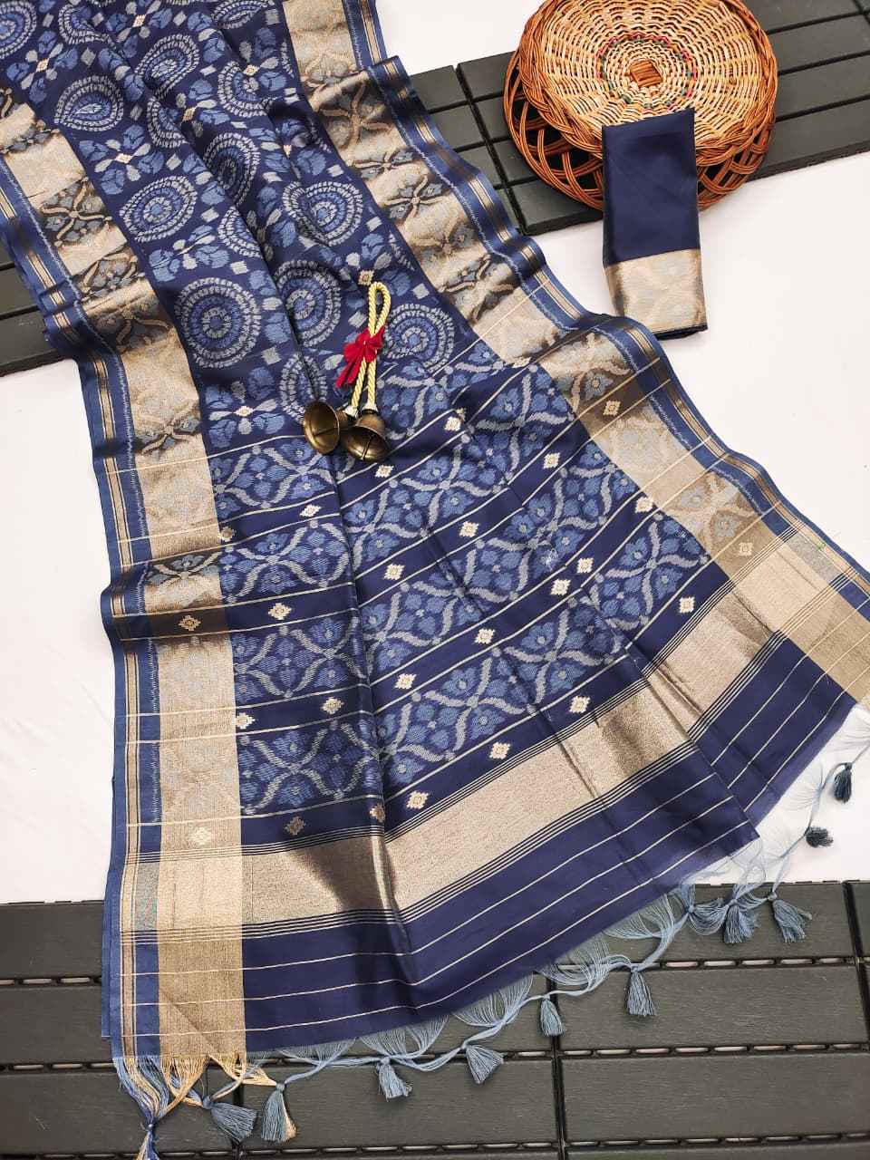 SOFT DESI RAW SILK POCHAMPALI IKKAT WEAVED SAREE 