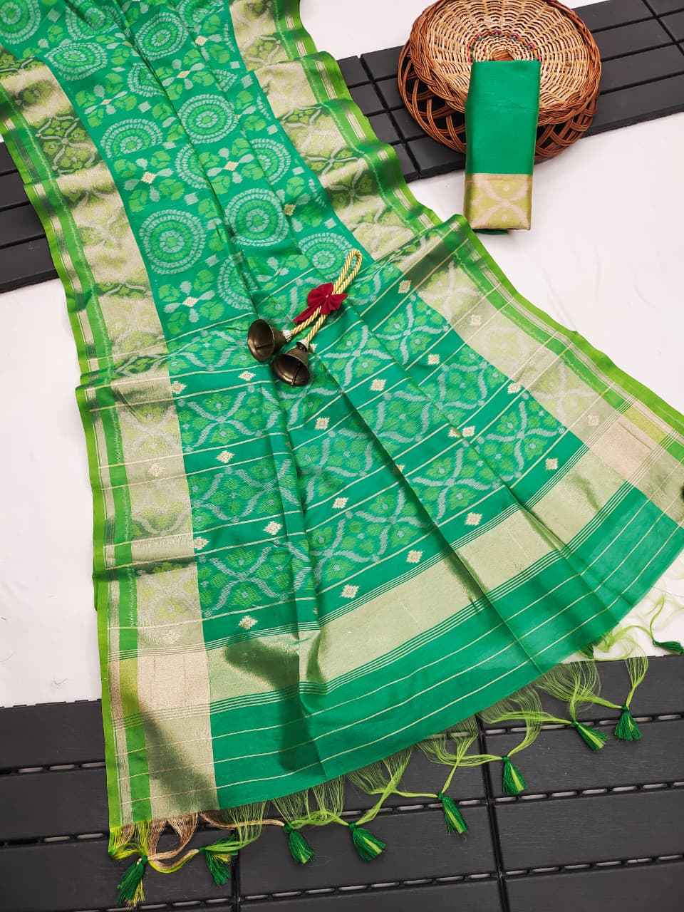 SOFT DESI RAW SILK POCHAMPALI IKKAT WEAVED SAREE 