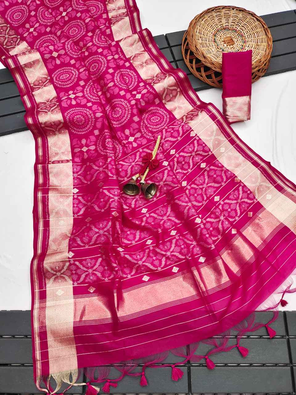 SOFT DESI RAW SILK POCHAMPALI IKKAT WEAVED SAREE 