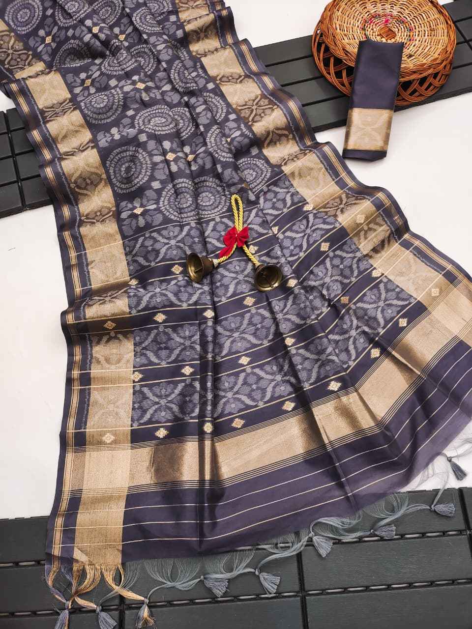 SOFT DESI RAW SILK POCHAMPALI IKKAT WEAVED SAREE 