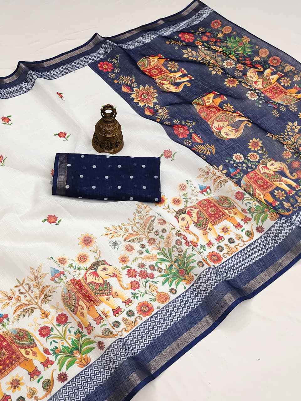 SOFT LINEN DIGITAL PRINTED GOLD ZARI BORDER SAREE 3