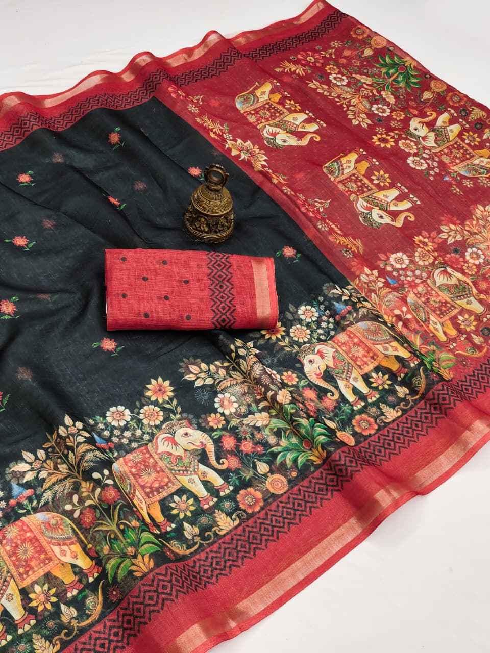 SOFT LINEN DIGITAL PRINTED GOLD ZARI BORDER SAREE 3