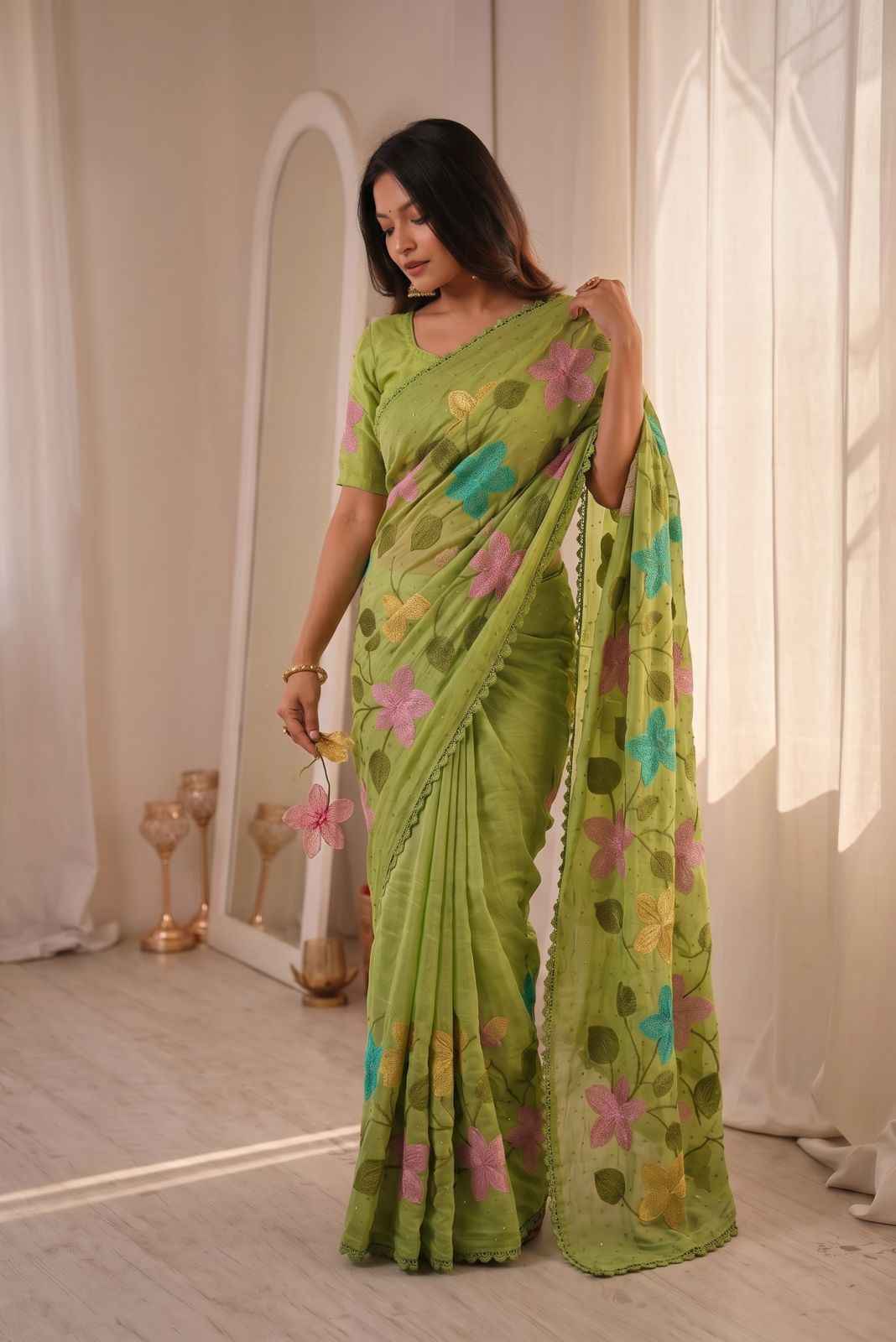 VISCOS CRUNCHY SILK FLORAL EMBROIDERY THREAD WORK SAREE
