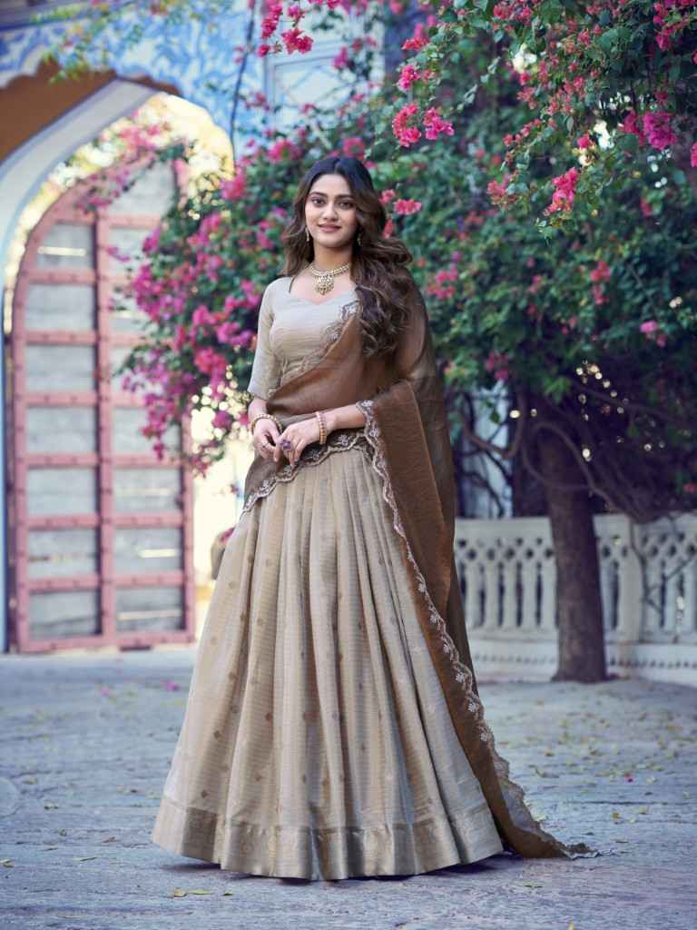 CHINON CHECKS TRADITIONAL ZARI WEAVING WORK LEHENGA CHOLI
