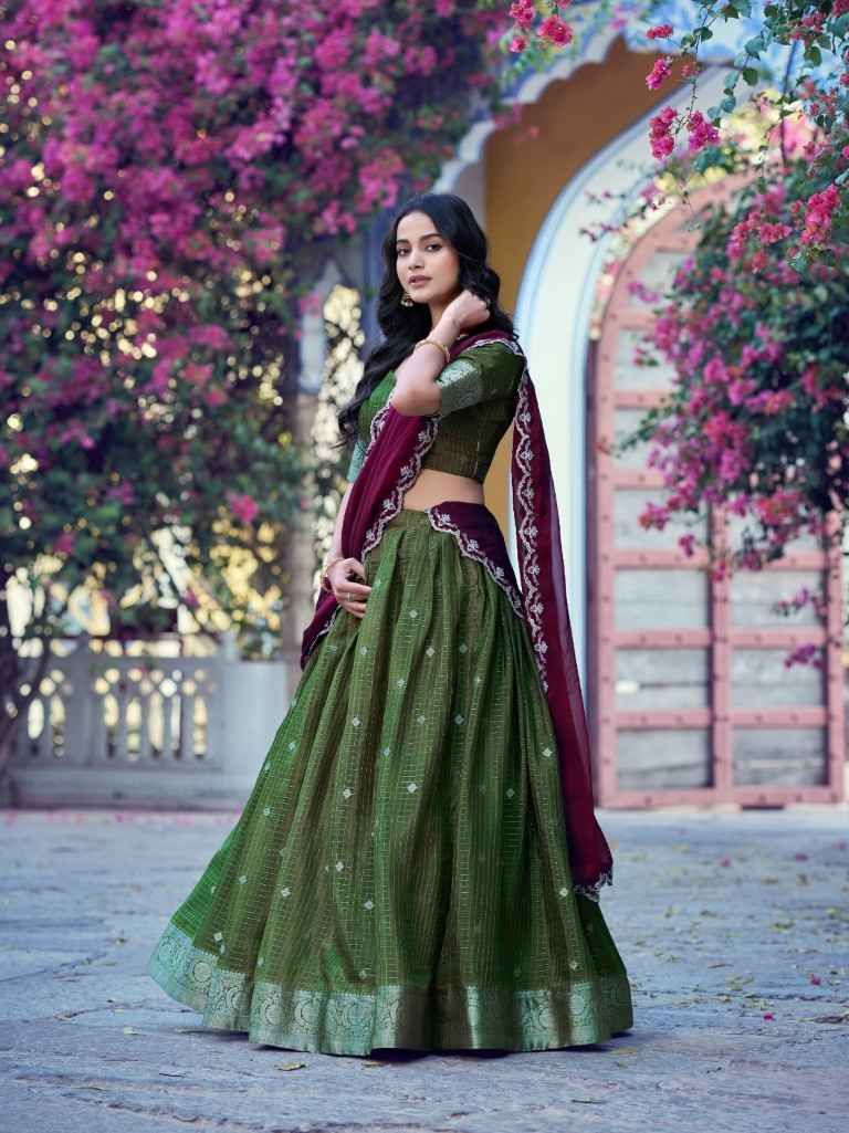CHINON CHECKS TRADITIONAL ZARI WEAVING WORK LEHENGA CHOLI