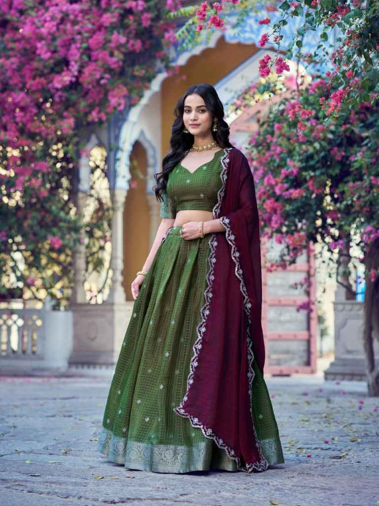 CHINON CHECKS TRADITIONAL ZARI WEAVING WORK LEHENGA CHOLI