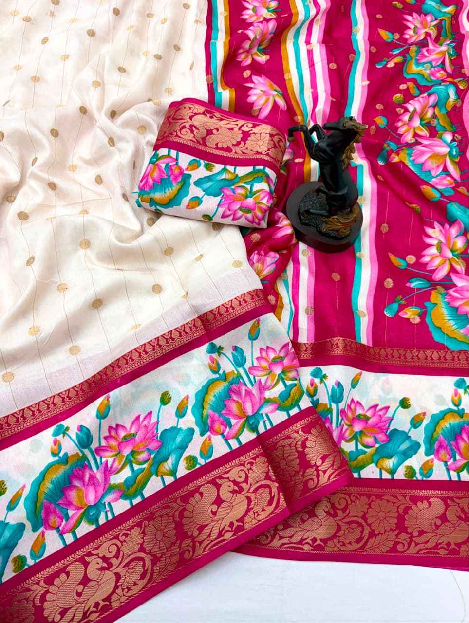 DOLA SILK DIGITAL PRINT PREMIUM ZARI BORDER SAREE 