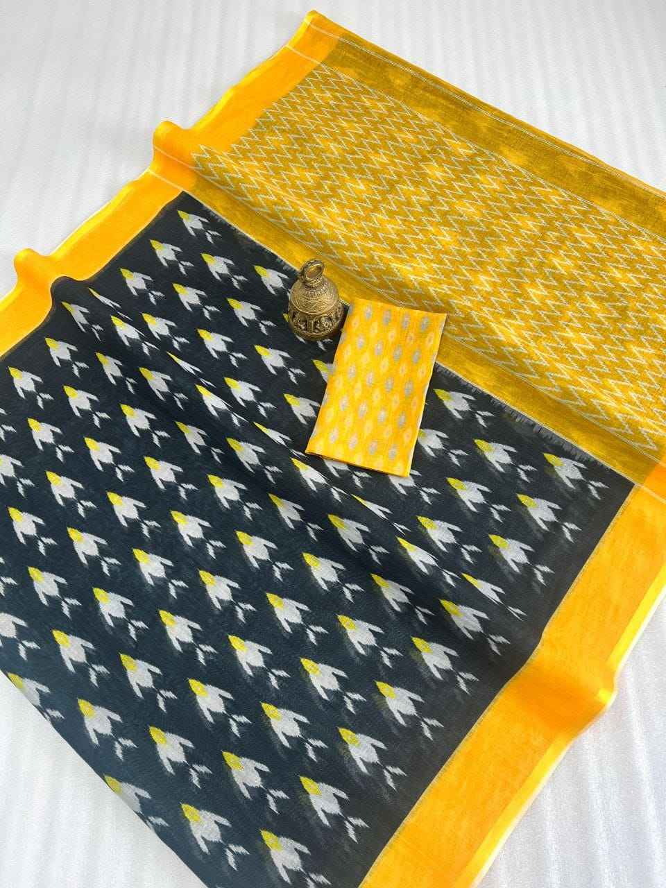 PLAIN LINEN DIGITAL PRINTED SAREE CODE MG451