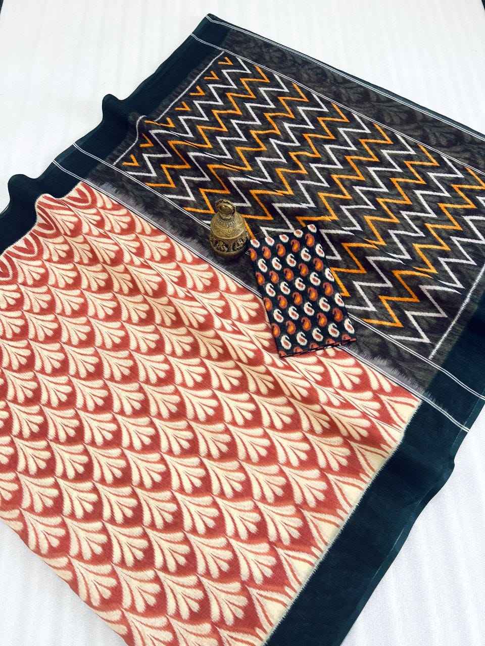 PLAIN LINEN DIGITAL PRINTED SAREE CODE MG451