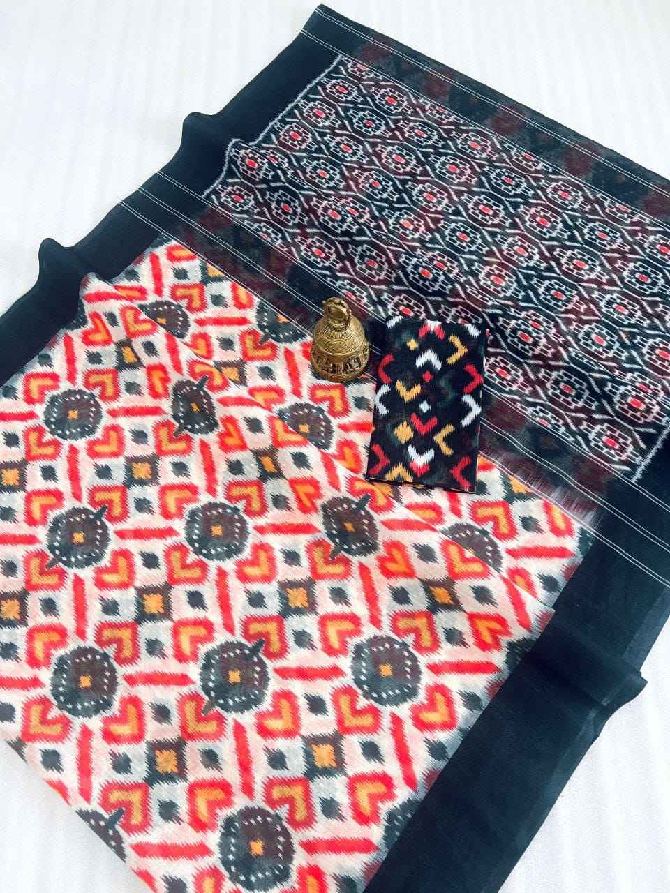 PLAIN LINEN DIGITAL PRINTED SAREE CODE MG451