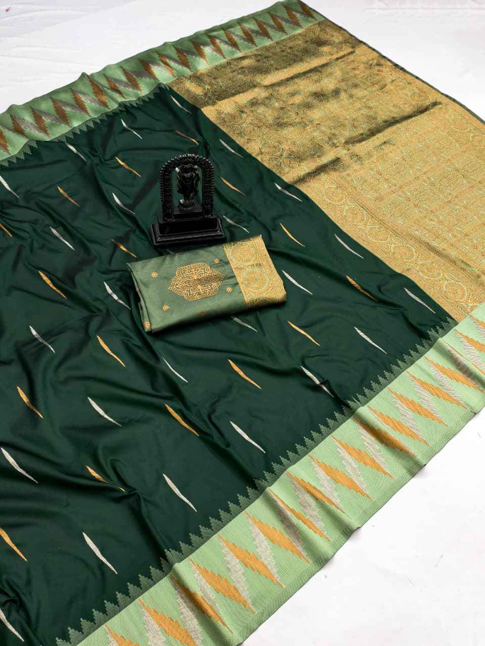 PURE SOFT BANARASI SILK GOLD AND SILVER ZARI WEAVING SAREE