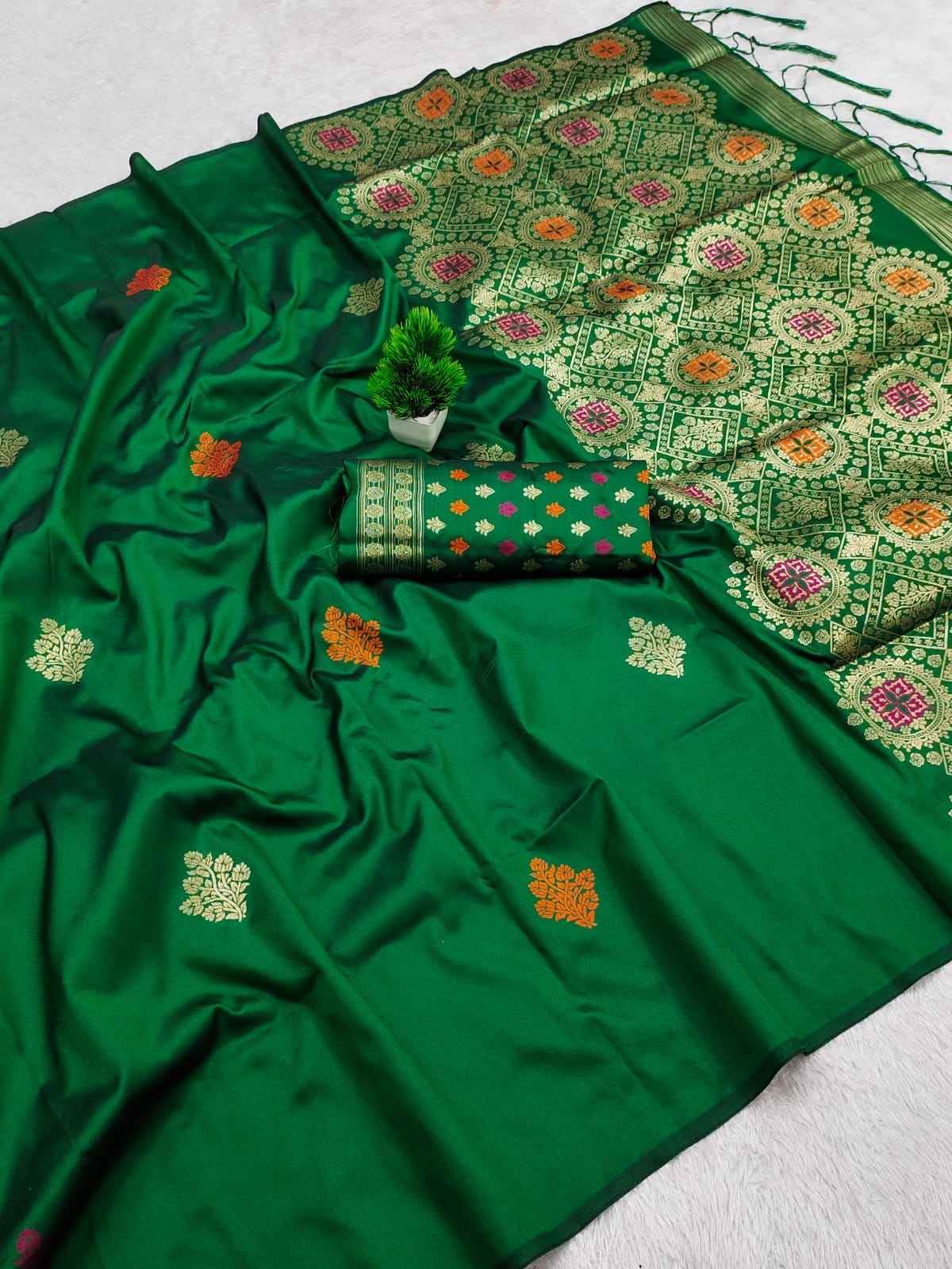 SOFT SILK JEQUARD WEAVING SAREE 