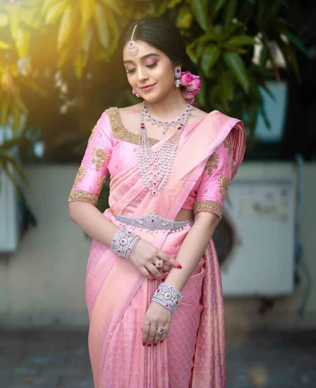 SOFT SILK RICH PALLU AND JACQUARD WORK SAREE CODE 3016