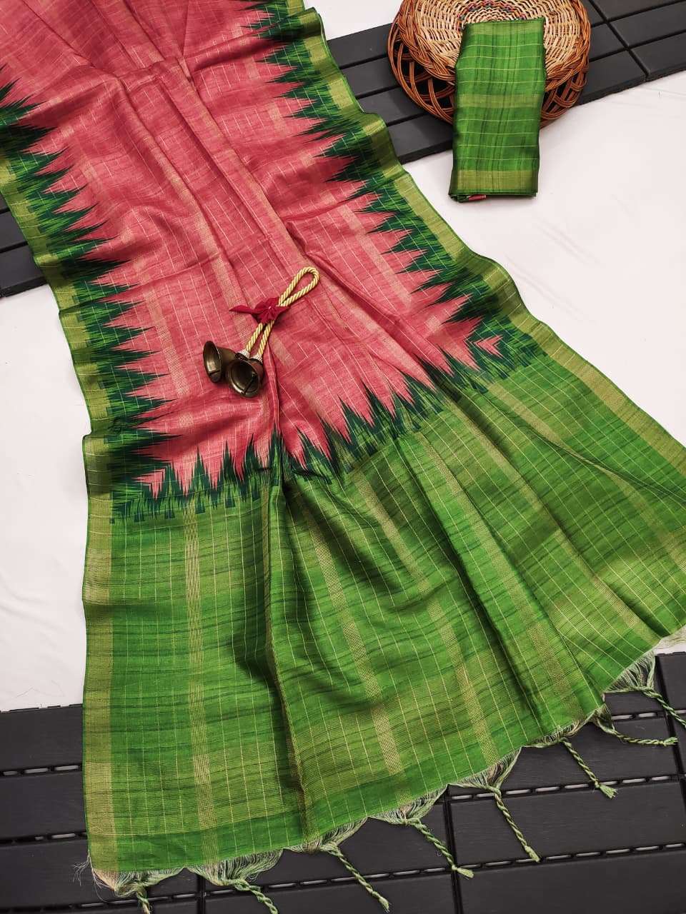 SOFT TUSSAR SILK ZARI WEAVING CHECKS PATTERN SAREE 1 