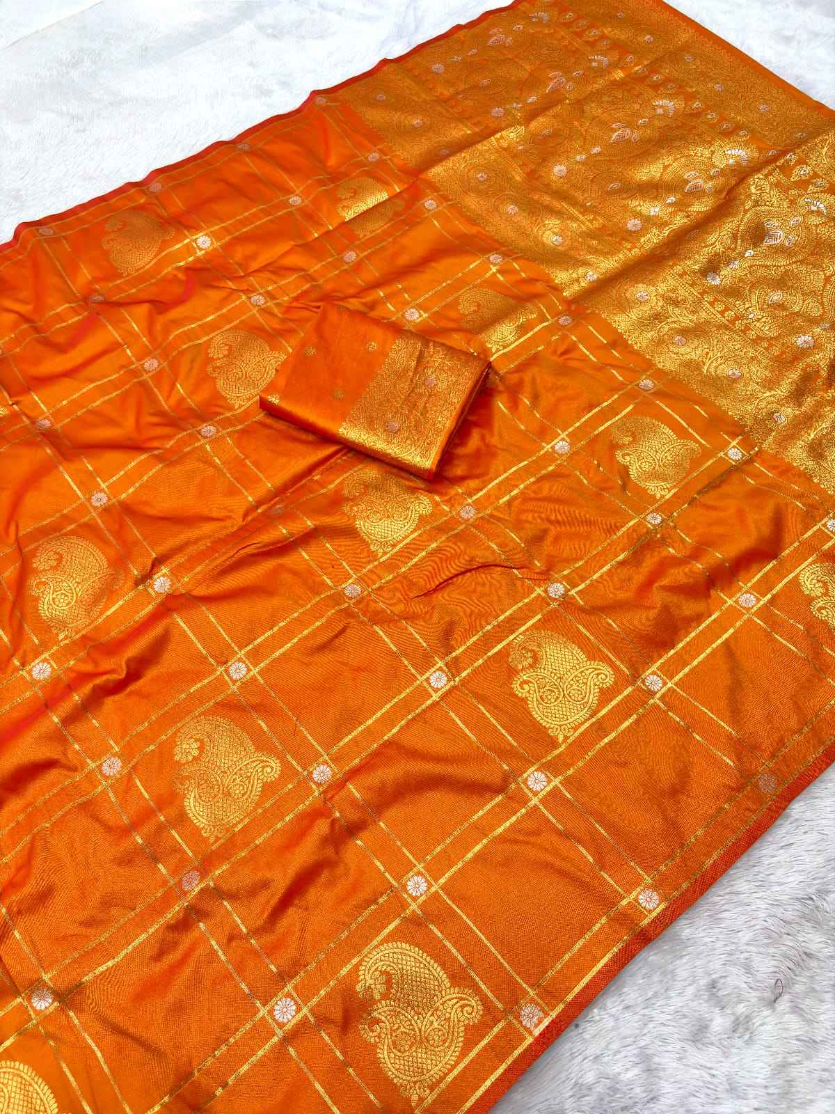 BANARASI SOFT SILK BUTTA CHECKED ZARI WEAVING SAREE 1