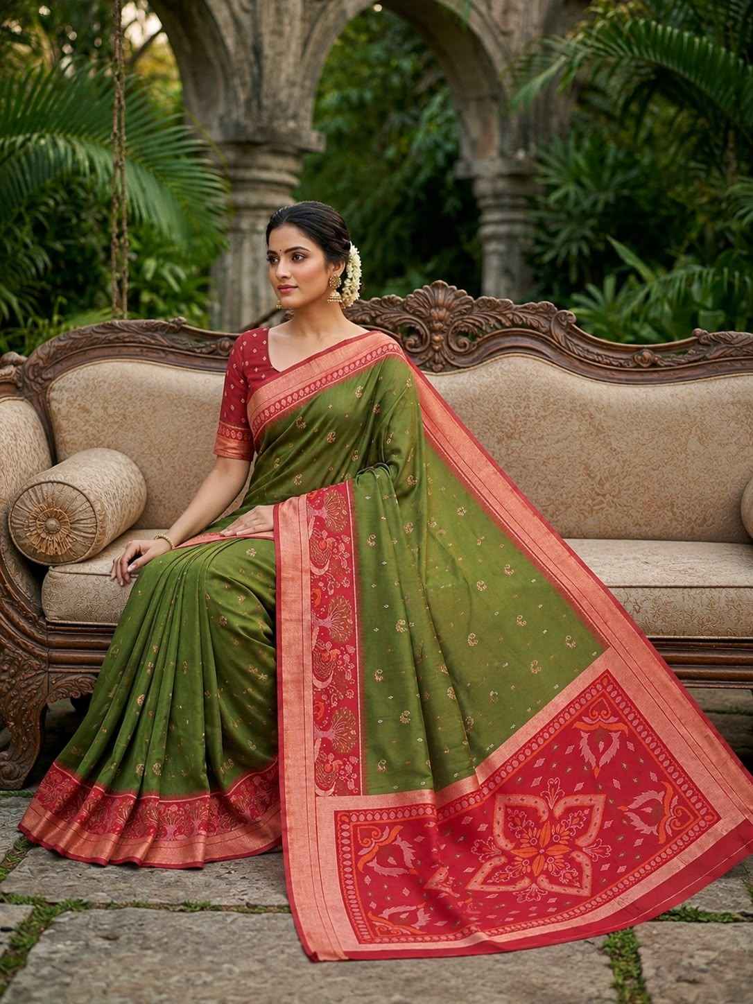 POCHAMPALLI SILK BLEND LUSTROUS TRADITIONAL IKKAT PATTERN ZARI WEAVING SAREE 2