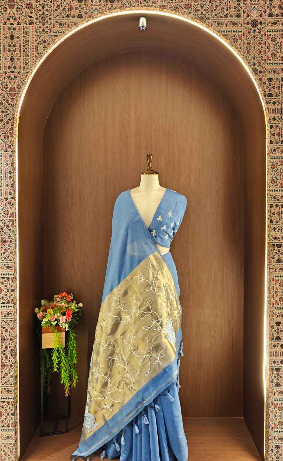 SOFT MUL COTTON AARI AND SEQUENCE EMBROIDERY WORK SAREE 
