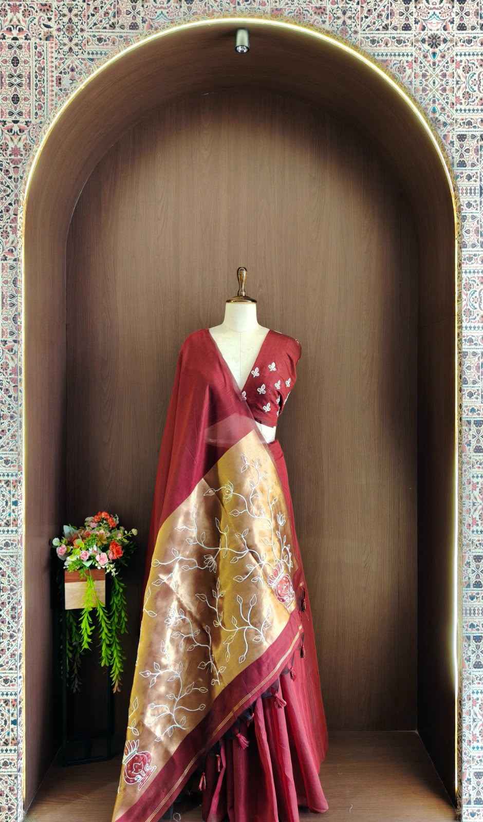 SOFT MUL COTTON AARI AND SEQUENCE EMBROIDERY WORK SAREE 