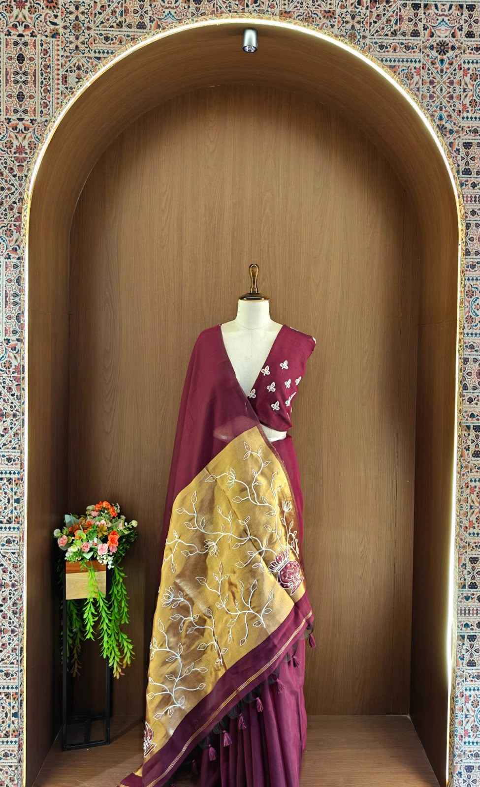SOFT MUL COTTON AARI AND SEQUENCE EMBROIDERY WORK SAREE 