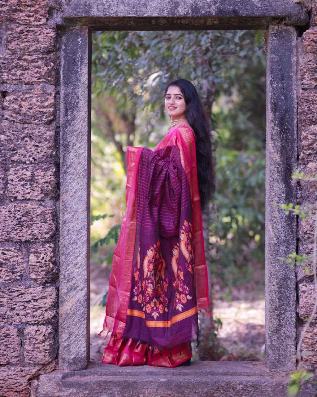 SOFT SILK RICH PALLU AND JACQUARD WORK SAREE CODE 7008