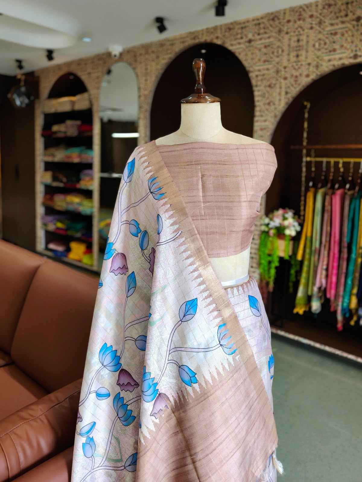 SOFT TUSSAR SILK ZARI WEAVING PICHWAI PRINT SAREE 