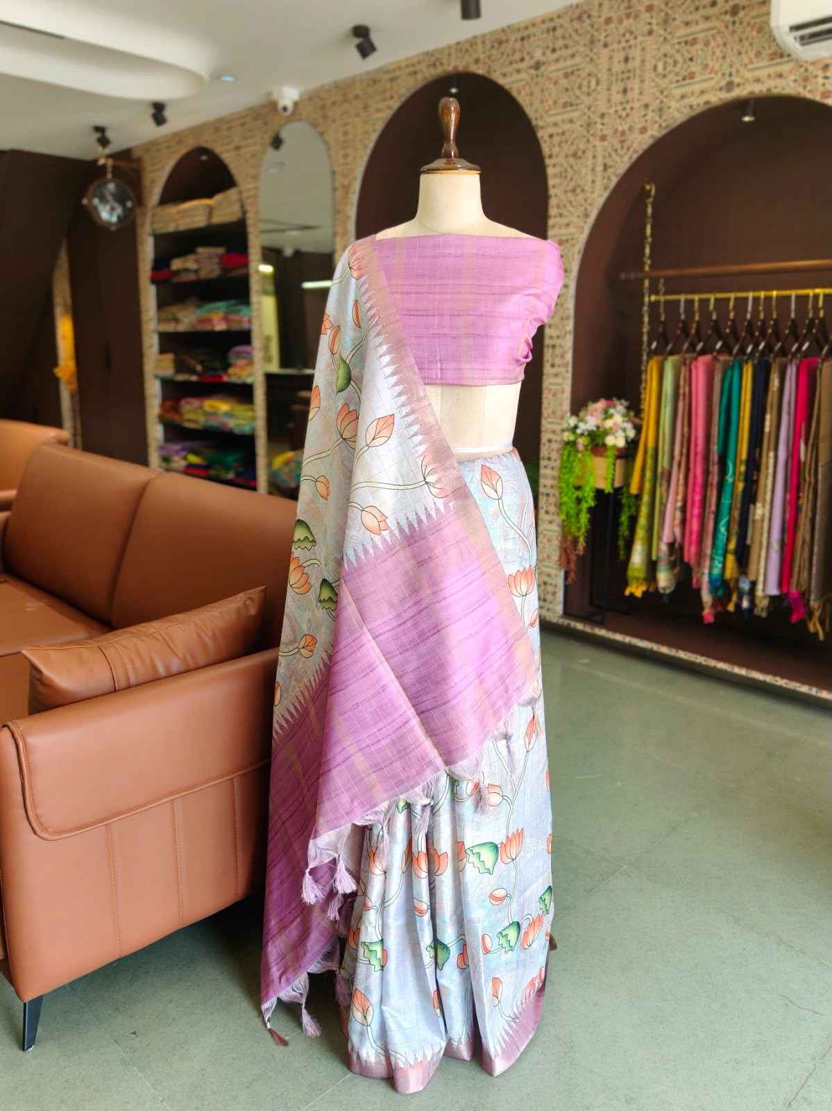 SOFT TUSSAR SILK ZARI WEAVING PICHWAI PRINT SAREE 