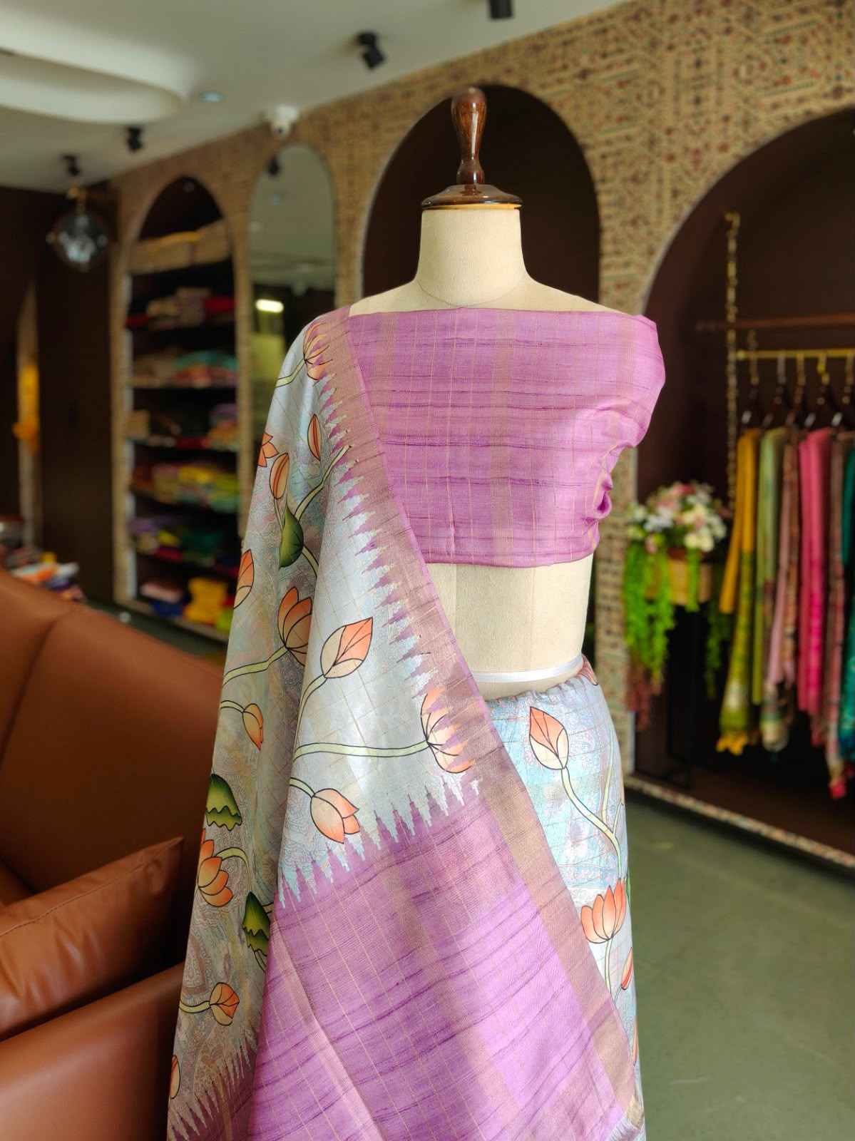 SOFT TUSSAR SILK ZARI WEAVING PICHWAI PRINT SAREE 