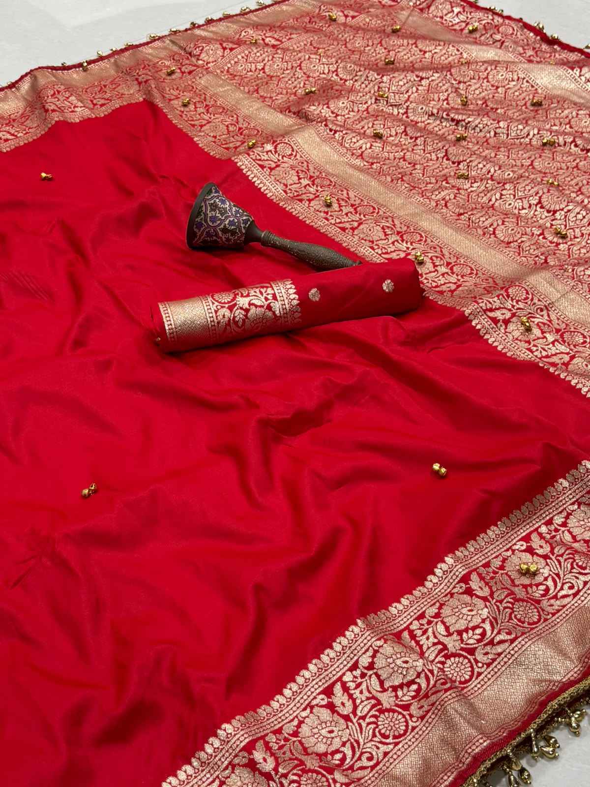 BANARASI SILK ZARI WEAVING GHUNGHARU BUTTI SAREE