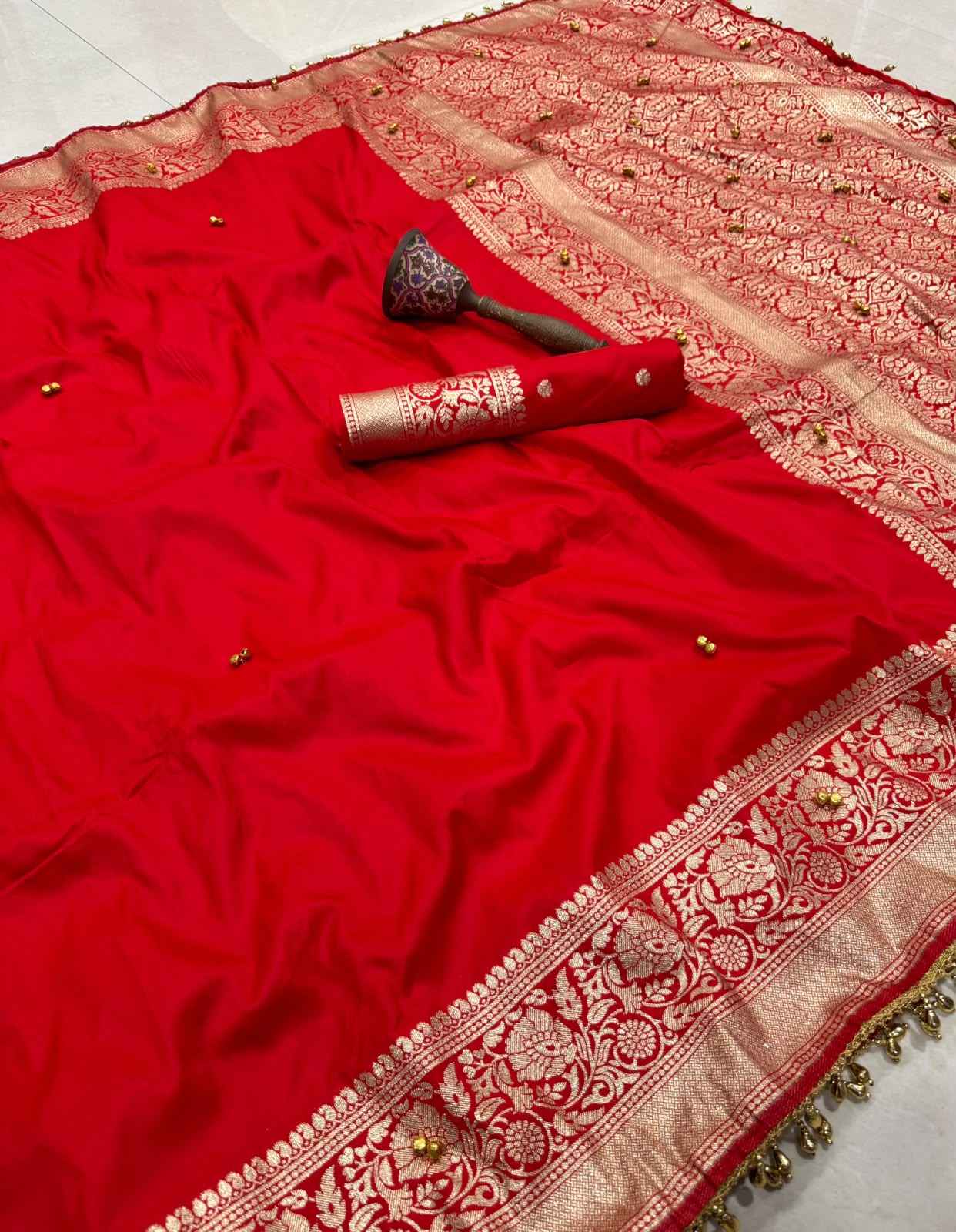 BANARASI SILK ZARI WEAVING GHUNGHARU BUTTI SAREE