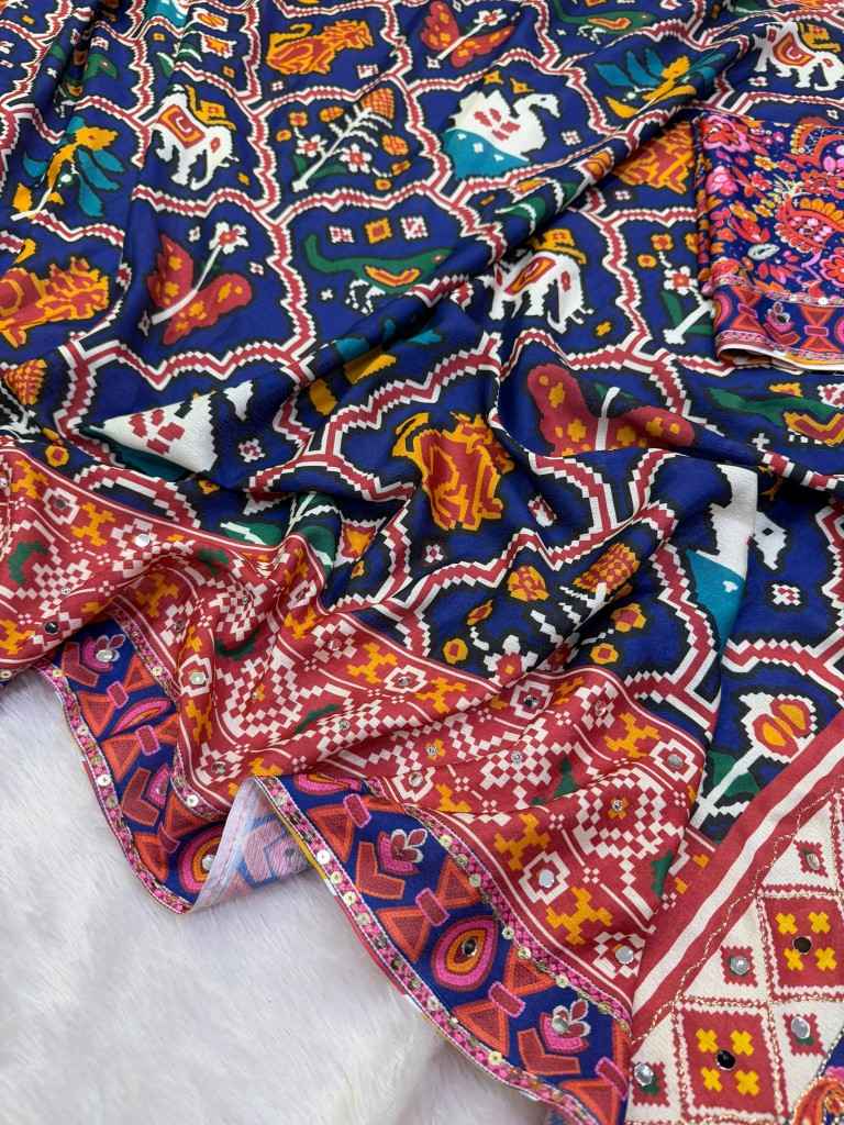 SOFT CHINNON SILK GOLD ZARI HAND MIRROR WORK SAREE 3